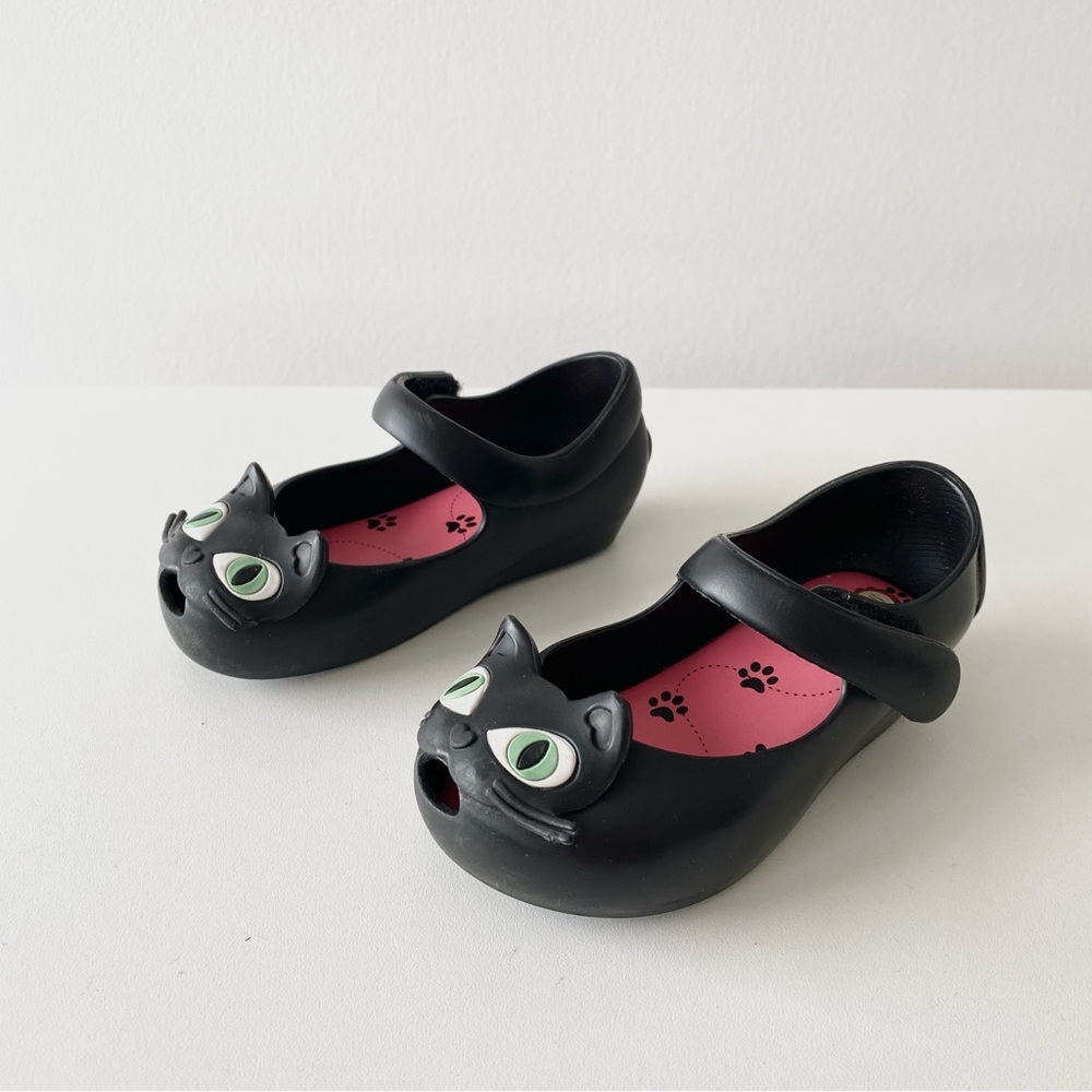 Mini Melissa Black Cat Mary Jane Shoes with Pink Insole